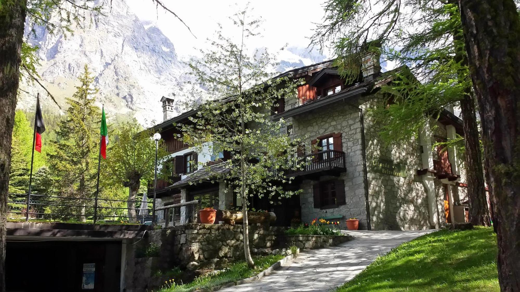 Hotel Locanda Belvedere Courmayeur Eksteriør billede