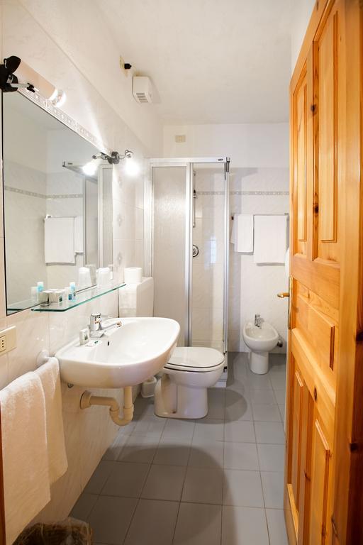 Hotel Locanda Belvedere Courmayeur Eksteriør billede