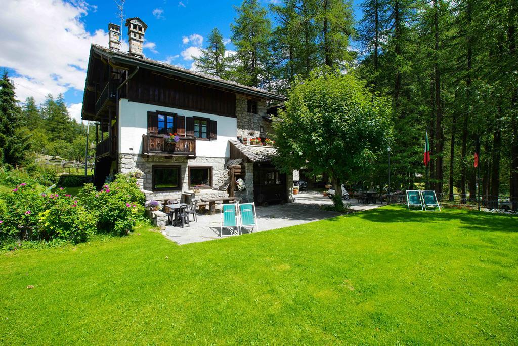Hotel Locanda Belvedere Courmayeur Eksteriør billede