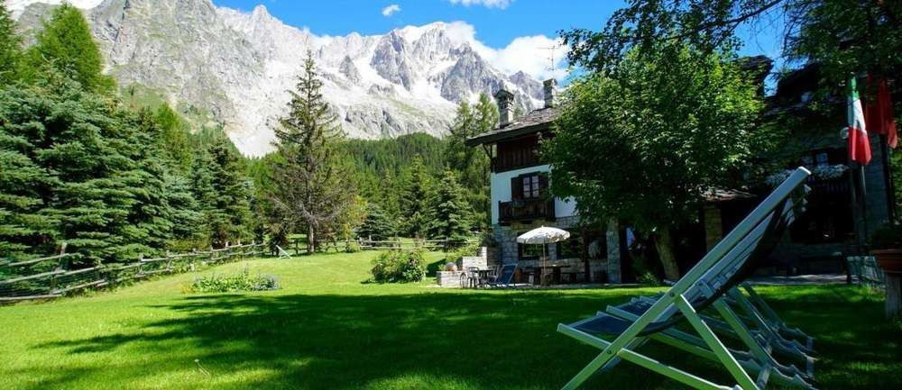 Hotel Locanda Belvedere Courmayeur Eksteriør billede