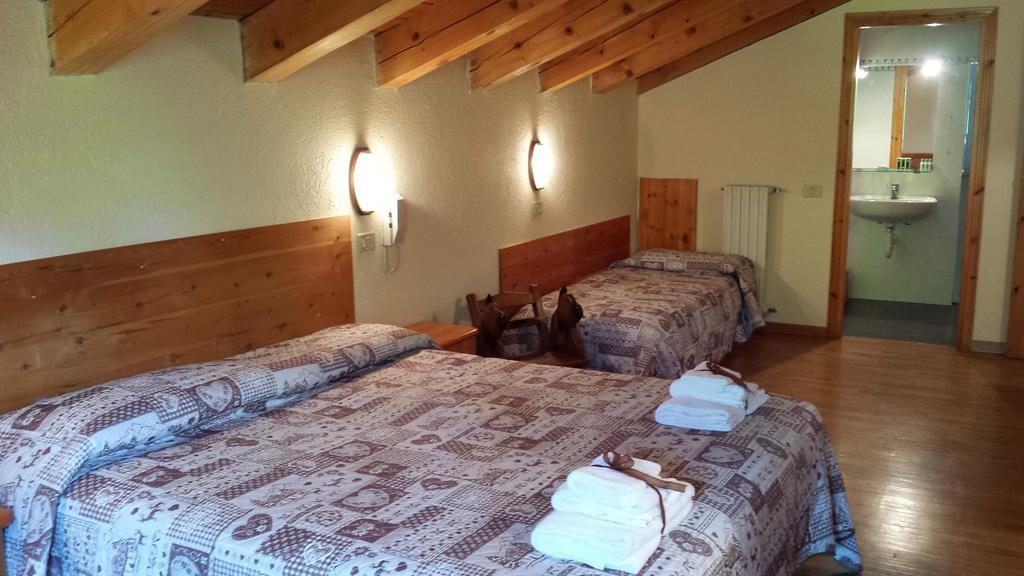 Hotel Locanda Belvedere Courmayeur Værelse billede