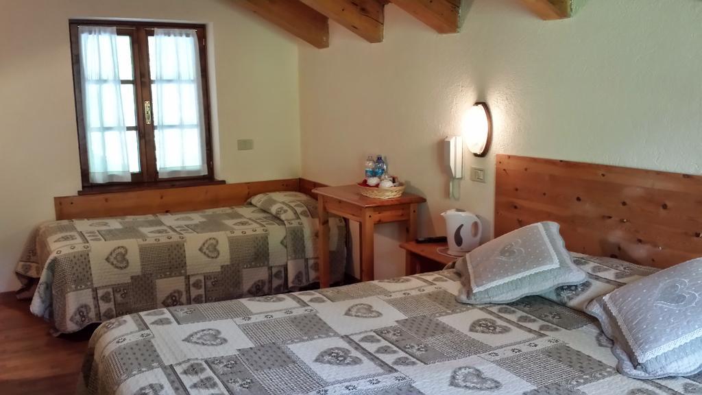 Hotel Locanda Belvedere Courmayeur Værelse billede